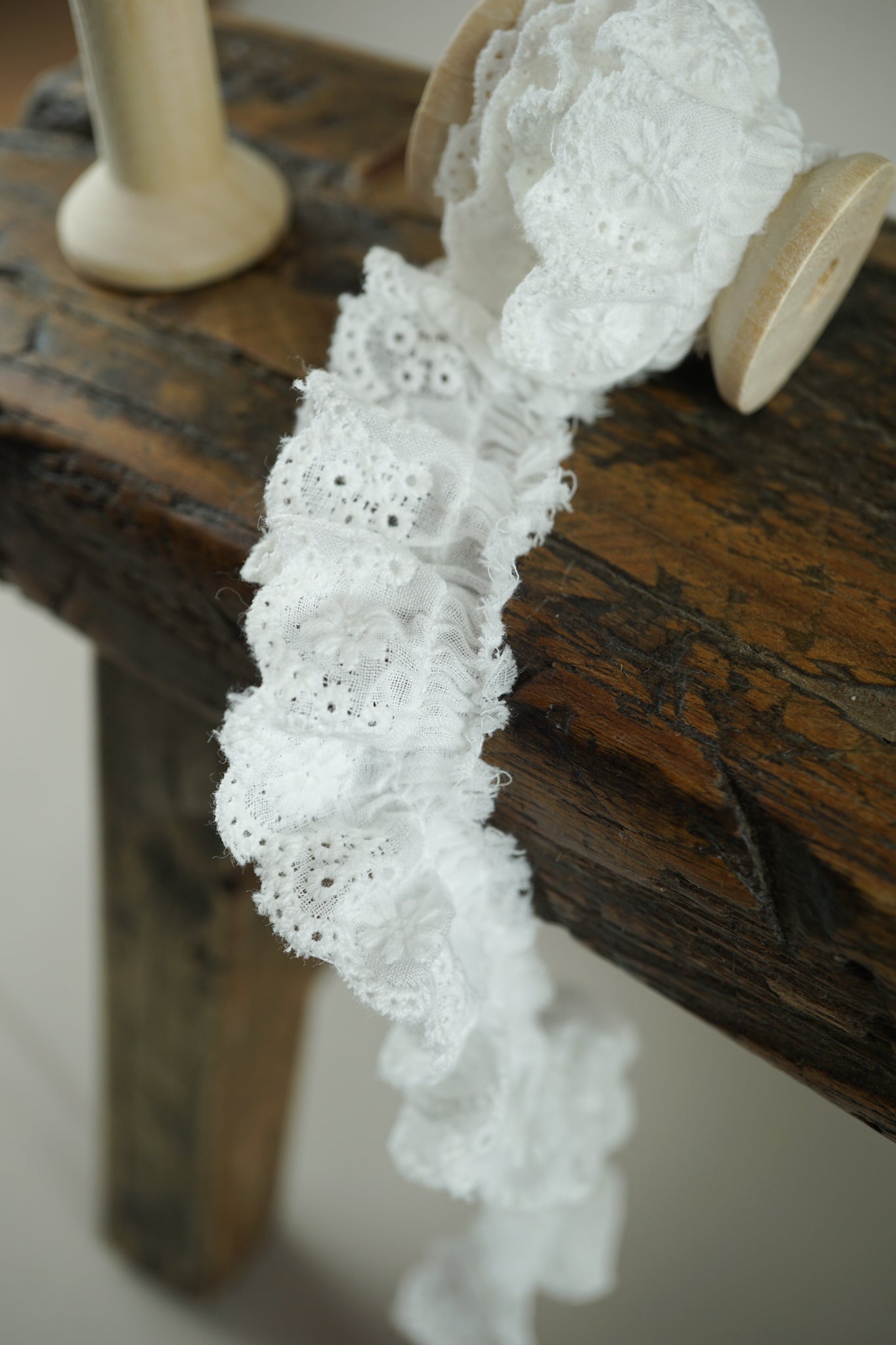 Rüschen Spitze bestickt - 3,0cm - white