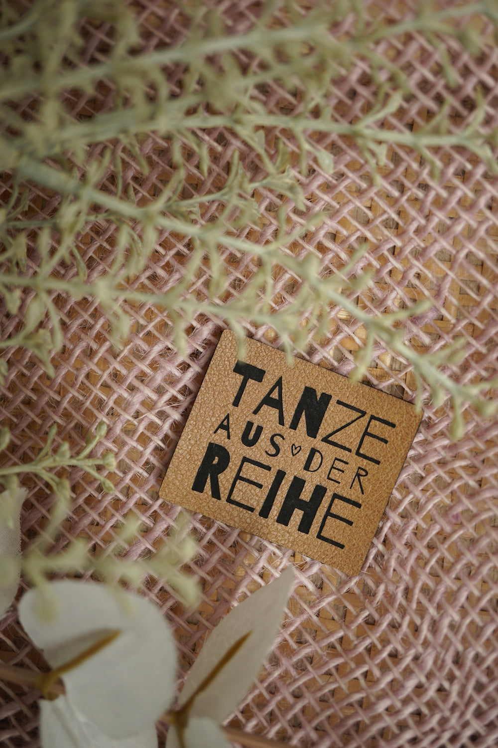 Kunstleder-Label "Tanze aus der Reihe" - LU:BO Design