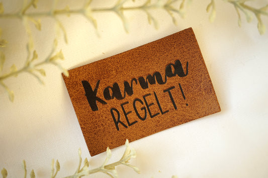 Kunstleder-Label "Karma regelt!"